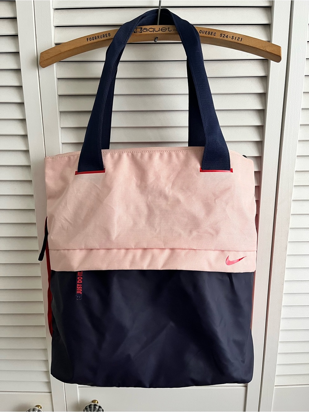 🚨 RARE FIND! Nike Multi-Tone Sports Tote Bag 🚨